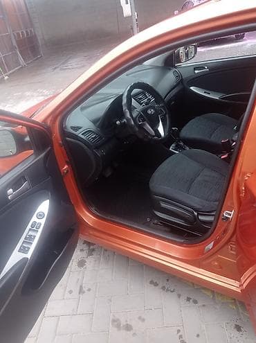 сткл: Hyundai Solaris: 2015 г., 1.6 л, Автомат, Бензин, Седан — 5