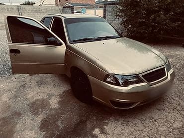 Унаа: Daewoo Nexia: 2011 г., 1.5 л, Кол менен иштөөчү, Бензин, Седан — 1