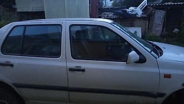Volkswagen Vento: 1997 г., 2 л, Механика, Бензин, Седан — 7