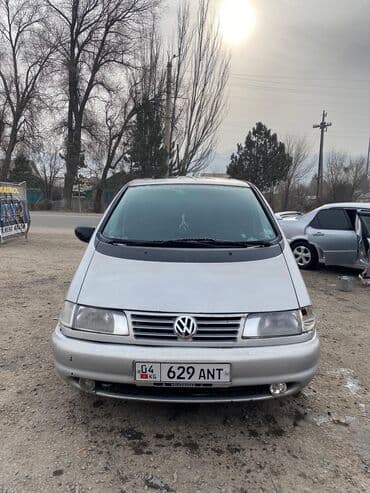 авто в рассрочку с первоначальным взносом: Volkswagen Sharan: 1996 г., 2 л, Механика, Газ, Универсал — 6