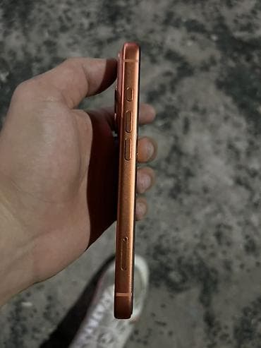 IPhone 17 Pro, Б/у, 512 ГБ, Оранжевый, Защитное стекло, Чехол, Кабель, 98 %
