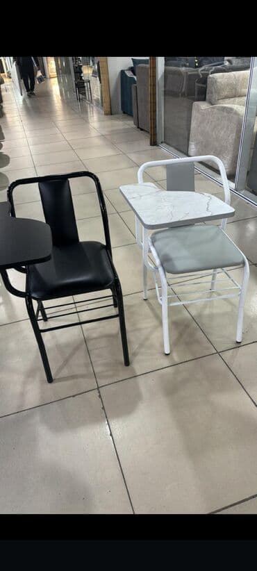 детский письменный стол для школьника: Стул с пюпитром, выполненный в современном стиле, предлагает удобное и — 2