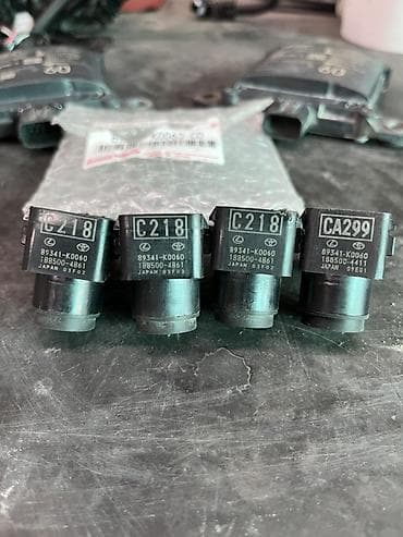 Автокосметика: Датчики слепых зон BSM и парктроники Toyota / Lexus Стояли на сиенна lalafo.kg да — 4 Автокосметика: Датчики слепых зон BSM и парктроники Toyota / Lexus Стояли на сиенна — 4