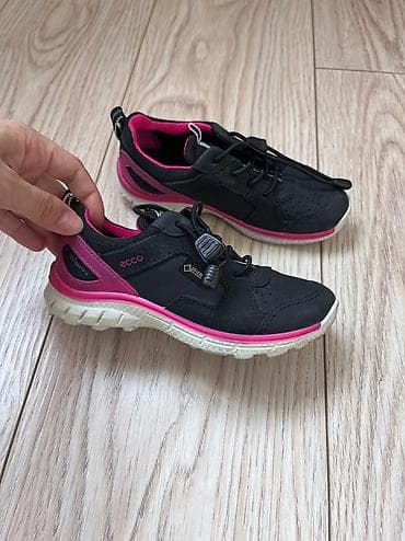 Айымдардын бут кийими: Кроссовки для девочки, ecco biom оригиналы, стелька 16-16,5 см. Размер — 1