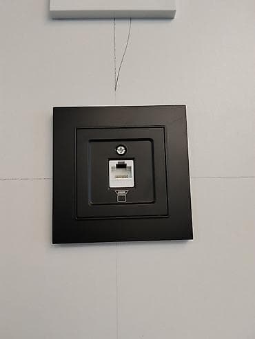 сеть для рыбы: Сетевая розетка RJ45 в настенной рамке. - Тип разъёма: RJ45 (8P8C) — 1