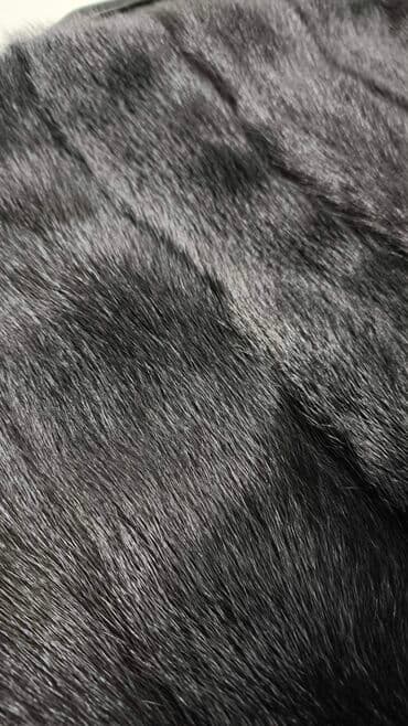 детские шапки с помпонами из натурального меха: Шуба, Норка, По колено — 14