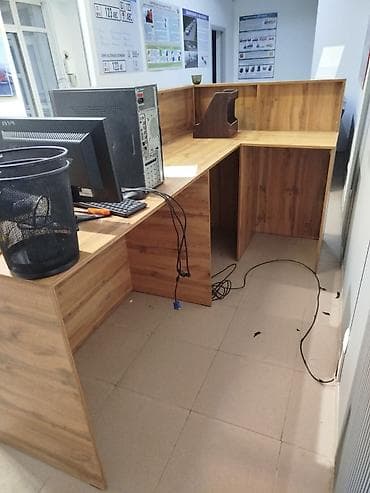 coffee table: Ресепшн в отличном состоянии 
самовывоз 20000
с доставкой 25000 — 3