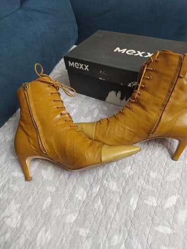 zara обувь: Продаю сапожки,, ZARA,, Деми,кожа, размер 37 -38,удобный каблук — 8