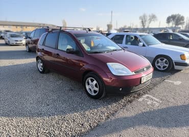 обмен дом на авто: Ford Fiesta: 2002 г., 1.3 л, Механика, Бензиновая, Хэтчбэк — 2