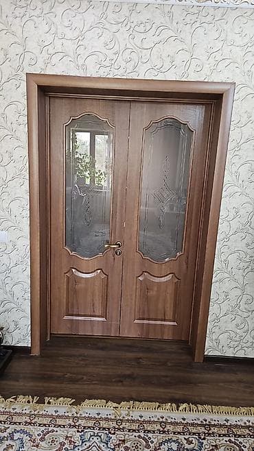 ковры дорожки бу: Эшик сатылат абалы жакшы баасы келишим — 1