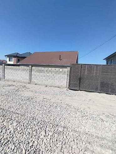 иссык куль балыкчы: Срочно продается дом! Продается жилой дом на участке 5 соток. Вторая — 4