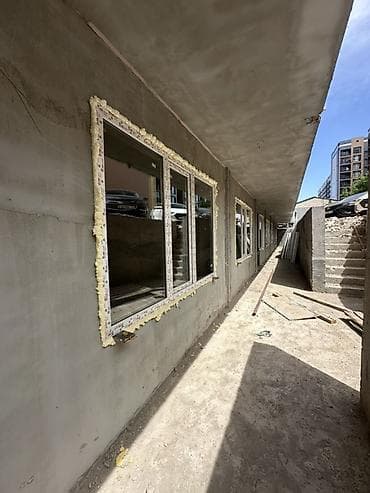 продам гараж: Продаю коммерческое помещение Цокольный этаж Площадь 54 м2 Три — 6