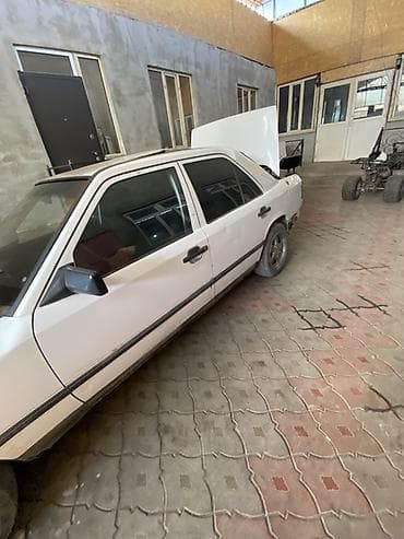 mtz 80: Mercedes-Benz W124: 2026 г., 2 л, Ручные, Бензин, Седан — 2