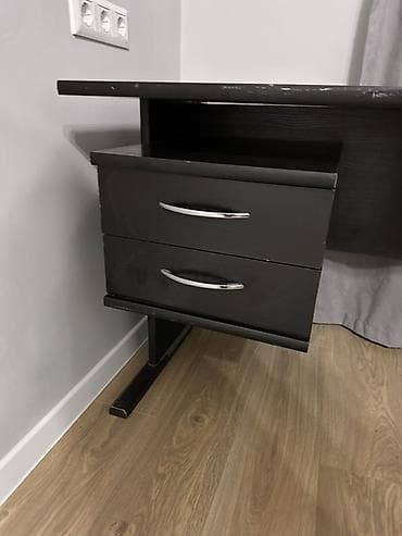 компьютерный стол: Компьютерный стол, С полками — 5