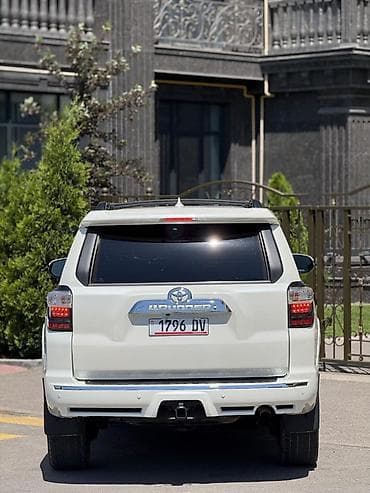Продажа авто: Toyota 4Runner: 2023 г., 4 л, Автомат, Бензин, Внедорожник — 6