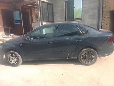 mini kuper: Volkswagen Polo: 2011 г., 1.6 л, Ручные, Бензин, Седан — 3