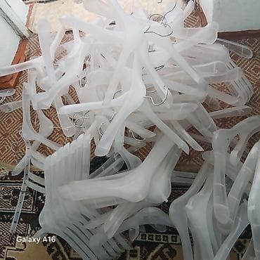 качели на площадке: Вешалки, плечики — 1