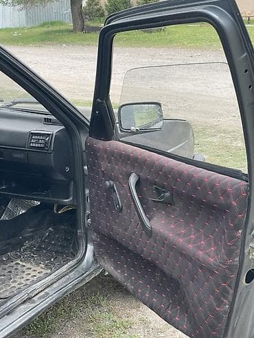 8: Volkswagen Golf: 1989 г., 1.8 л, Ручные, Газ, Хэтчбэк — 10