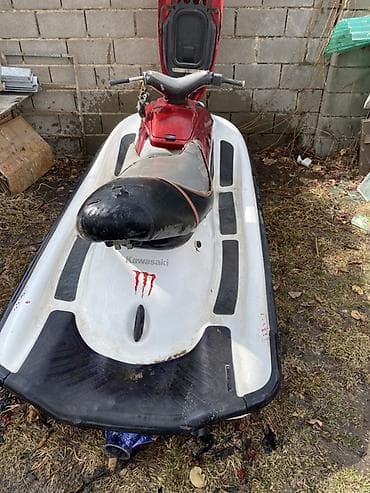 kia optima 2016: Гидроцикл Kawasaki (модель из линейки 750/900 ZXi — красно‑белый — 2