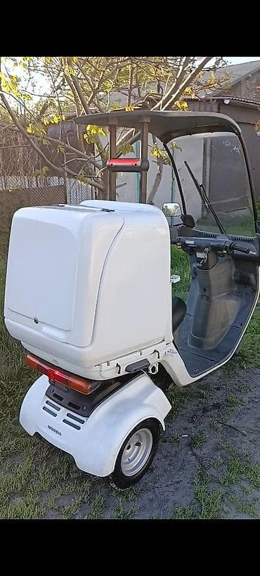 Мототехника: В продаже бензиновый скутер-трайк Honda Gyro Canopy, модель TA-03, в — 2