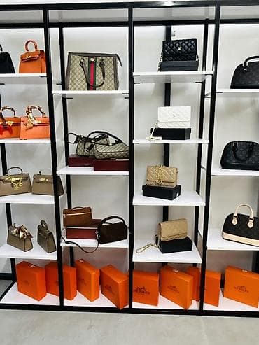 Классическая сумка, Louis Vuitton, Материал: Натуральная кожа, Регулируемый ремень, Женские