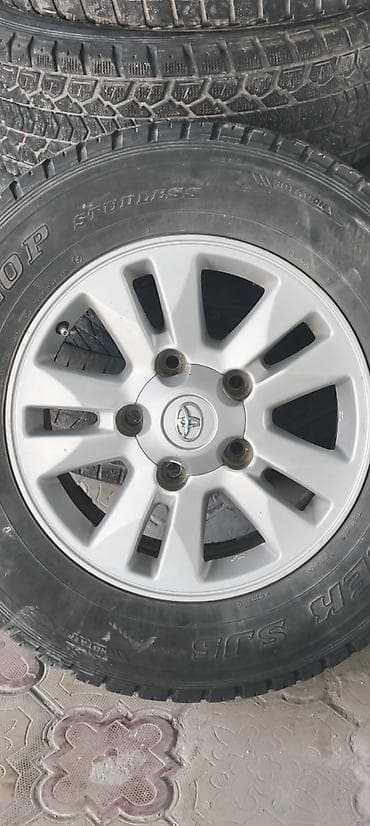 6: Литые диски Toyota с зимними шинами Dunlop Grandtrek SJ5 - Диаметр — 1