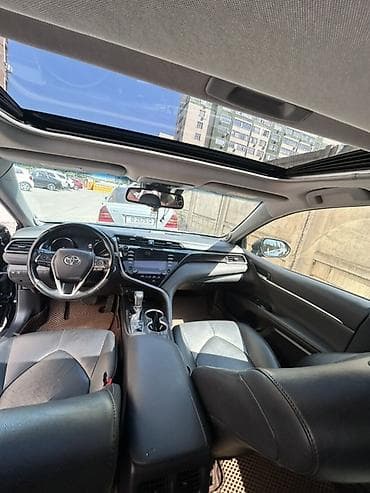 Toyota Camry: 2018 г., 2.5 л, Автомат, Гибрид, Седан — 4