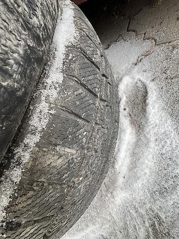 зимние шины 175 70 13: 3 зимних шин без шипов. Характеристики: - Размер: 235/55 R18 - Индекс — 4