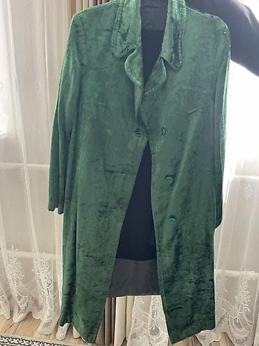 пальто прикол: Зеленое бархатное пальто/плащ(ЧИСТЫЙ БАРХАТ) - Материал: мягкий бархат — 1