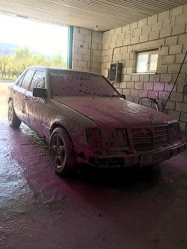 Унаа сатуу: Mercedes-Benz W124: 1988 г., 2.3 л, Кол менен иштөөчү, Бензин, Седан — 2