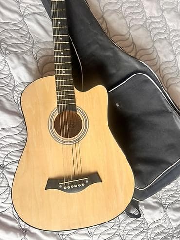 музыкальный груша: Акустическая гитара типа дредноут с вырезом (cutaway) + мягкий чехол — 2
