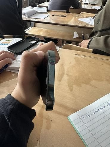 redmi 8a dual: IPhone 12 Pro, Б/у, 256 ГБ, Графит, Чехол, 81 % — 4