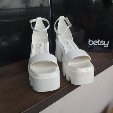 шлепка: Босоножки, 40.5, Betsy, Новый, цвет - Белый, Самовывоз — 2