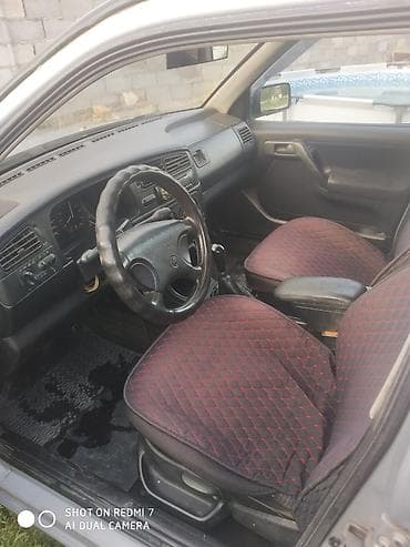 Унаа: Volkswagen Golf: 1992 г., 1.8 л, Кол менен иштөөчү, Бензин, Хетчбек — 5