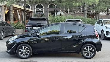 Продажа авто: Toyota Prius C: 2018 г., 1.5 л, Автомат, Гибрид, Хэтчбэк — 5