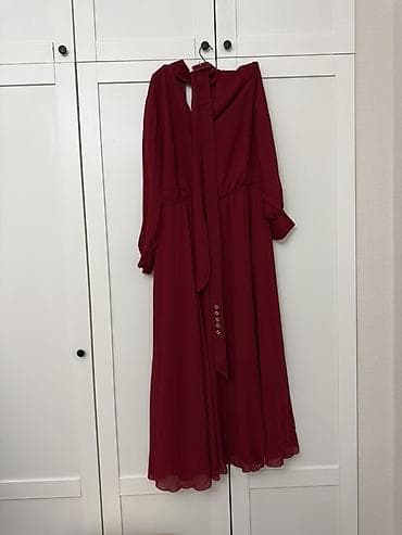 Платье макси бордового цвета. - Свободный А-силуэт, струящаяся ткань