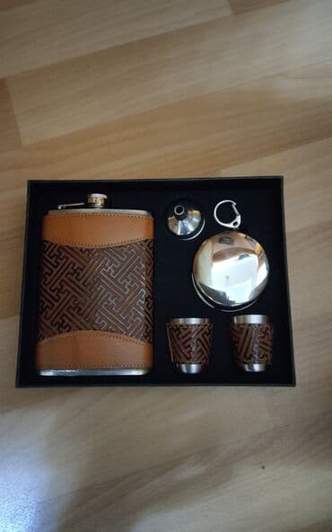 голубой эль: Подарочный набор для напитков Состав: - Фляжка из нержавеющей стали с — 1