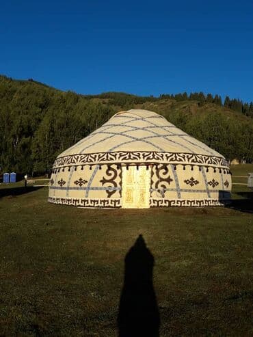 дикие диких: Традиционная юрта с полным комплектом оформления - Каркас: разборный — 1