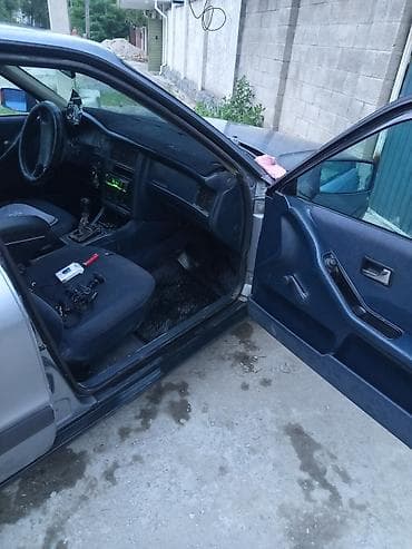 aion v plus: Audi 100: 1987 г., 1.8 л, Механика, Бензин, Седан — 5