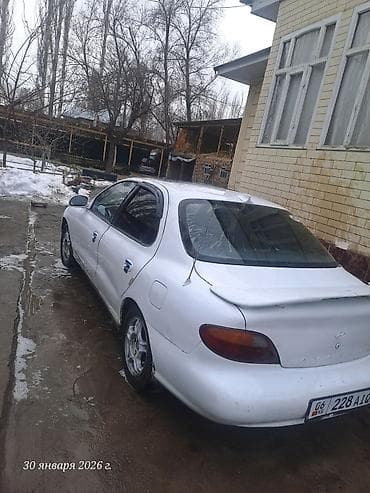 sprinter 315: Hyundai Avante: 1995 г., 1.8 л, Механика, Бензин, Лифтбек — 4
