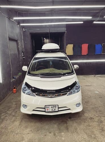 Toyota Estima: 2005 г., 2.4 л, Автомат, Бензиновая, Минивэн