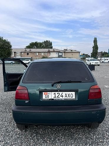 Volkswagen Golf: 1996 г., 1.8 л, Механика, Бензин, Хэтчбэк — 2