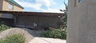 бу гараж: Дом с участком Одноэтажный дом из газоблоков с металлической крышей — 4