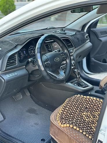 Hyundai Elantra: 2020 г., 2 л, Автомат, Бензин, Седан — 8