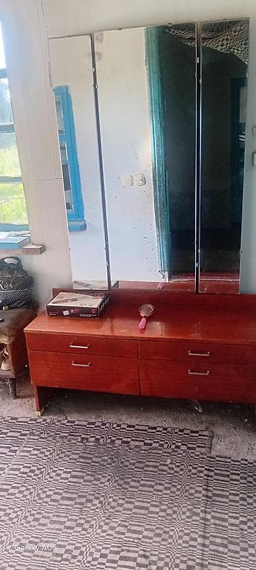 спальный гарнитур в рассрочку: Продаю шифоньер цена 3 тысячи, холодильник 6 тысяч, зеркало с — 3