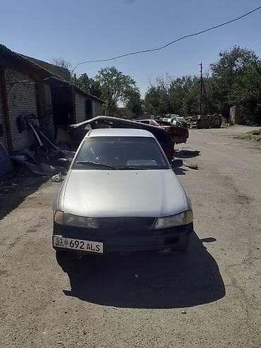 Daewoo Nexia: 2005 г., 1.5 л, Механика, Бензин, Седан