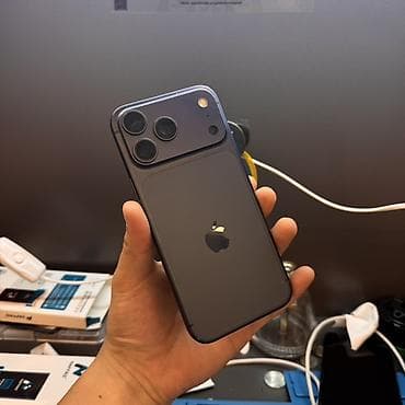IPhone 17 Pro Max, Б/у, 256 ГБ, Графит, Защитное стекло, Чехол, Коробка, 100 %