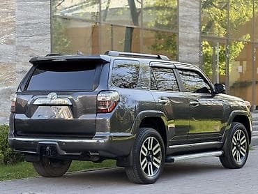 сидение на ниву: Toyota 4Runner: 2022 г., 4 л, Автомат, Бензин, Внедорожник — 3