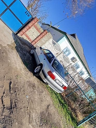 интер джоб: Audi 80: 1992 г., 0.2 л, Седан — 8