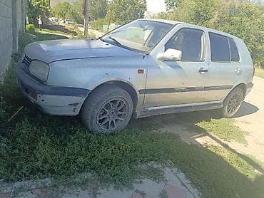 Транспорт: Volkswagen Golf: 1994 г., 1.6 л, Механика, Бензин, Хэтчбэк — 1
